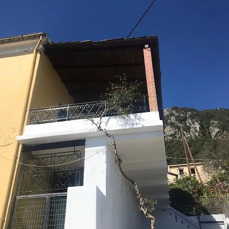 Vakantiehuis Carl's Veranda Áno Korakiána